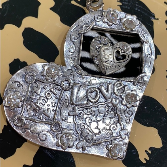 Large charm - Picture 2 of 4